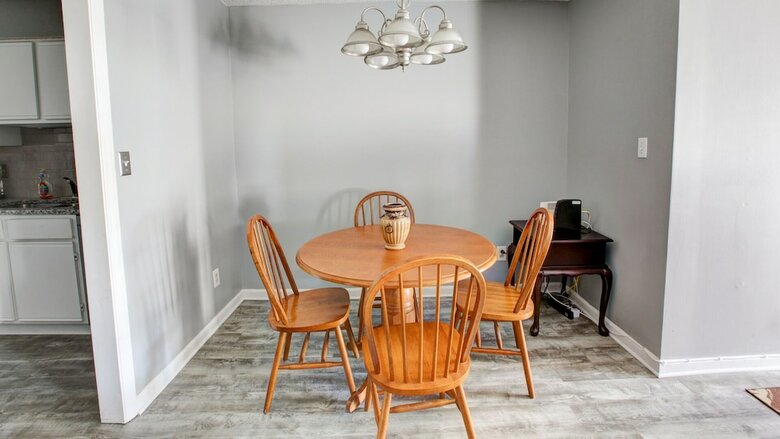 2 Bedroom, Churchill Downs Court