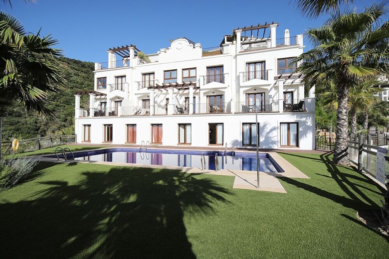 A Beautiful Modern Two Bedroom Villa