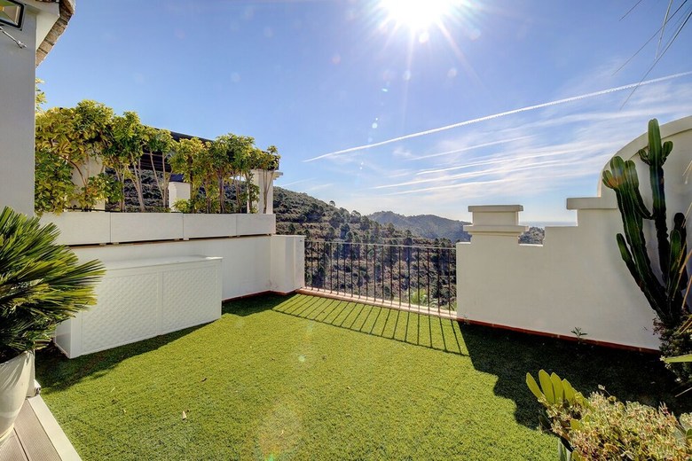 A Beautiful Modern Two Bedroom Villa