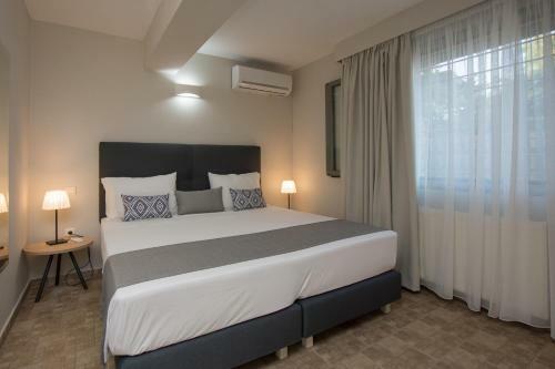 Hotel Golden Coast Boutique - Luxury Living