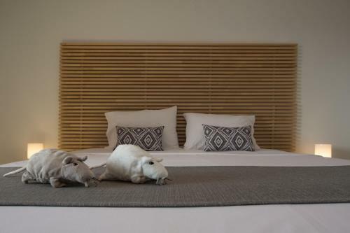 Hotel Golden Coast Boutique - Luxury Living