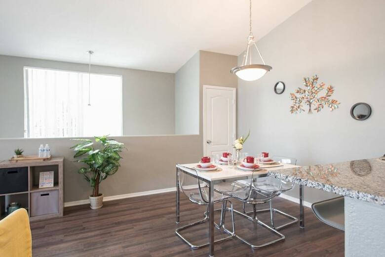 Apartamento Modern Quiet Home - 15 Minutes To Strip With Pool!