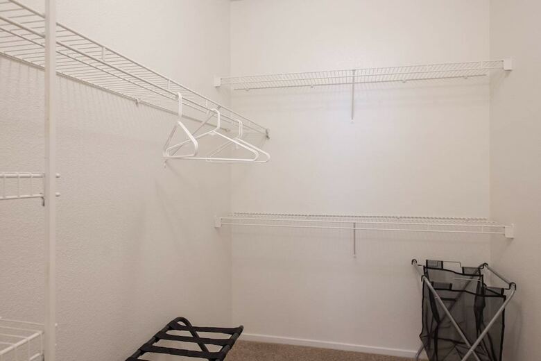 Apartamento Modern Quiet Home - 15 Minutes To Strip With Pool!