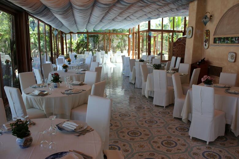 Bed & Breakfast L'incanto Restaurant & Suites