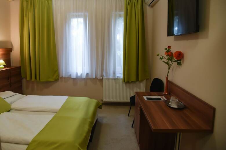 Hotel Oazis Wellness Panzio