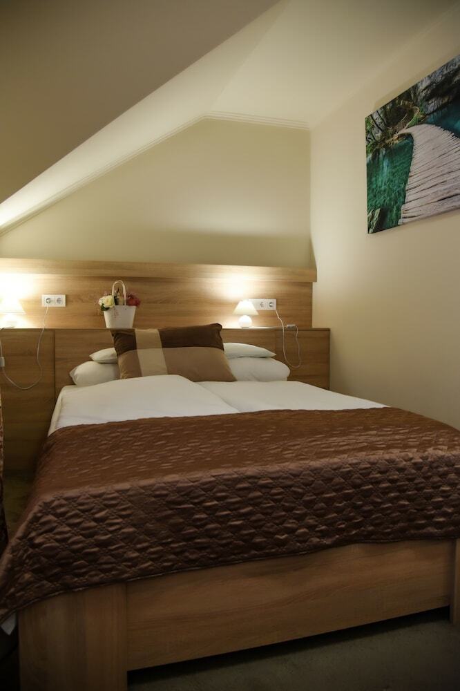 Hotel Oazis Wellness Panzio