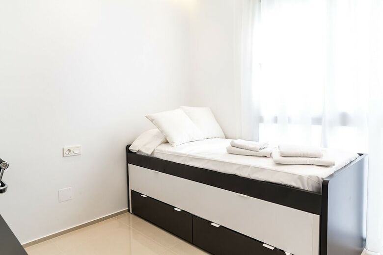 Sunny Apartment Near La Laguna
