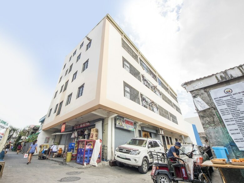 Hotel Oyo 578 Red Velvet Suites
