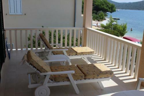 Beach Apartments Rogoznica