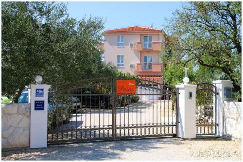 Apartamentos Villa Palas