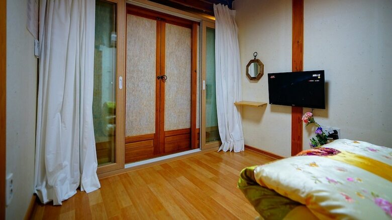Hotel Jeonju Happy Maru Hanok