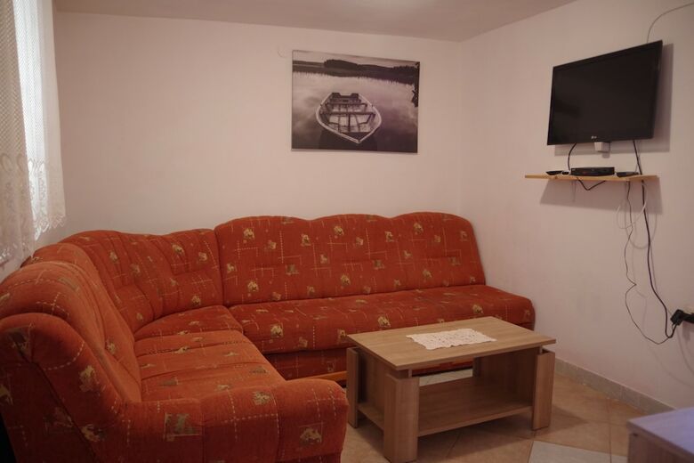 Apartments Opsenica