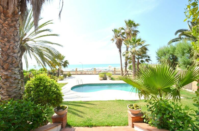 Villa Cristofar Vilanova House