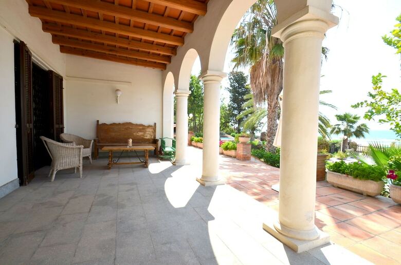 Villa Cristofar Vilanova House