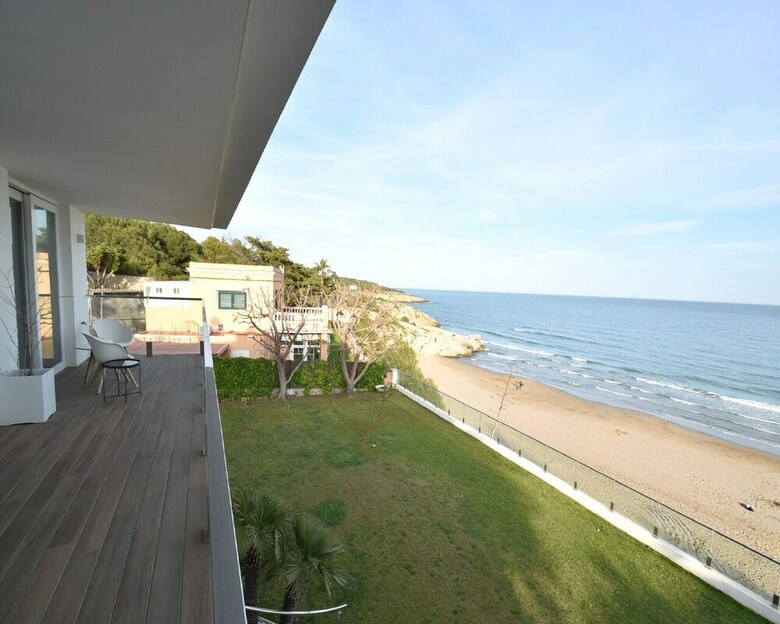 Villa Gaud� Vilanova House