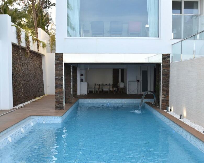 Villa Gaud� Vilanova House