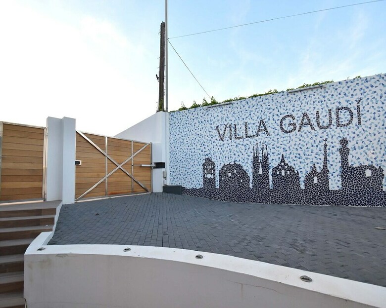 Villa Gaud� Vilanova House