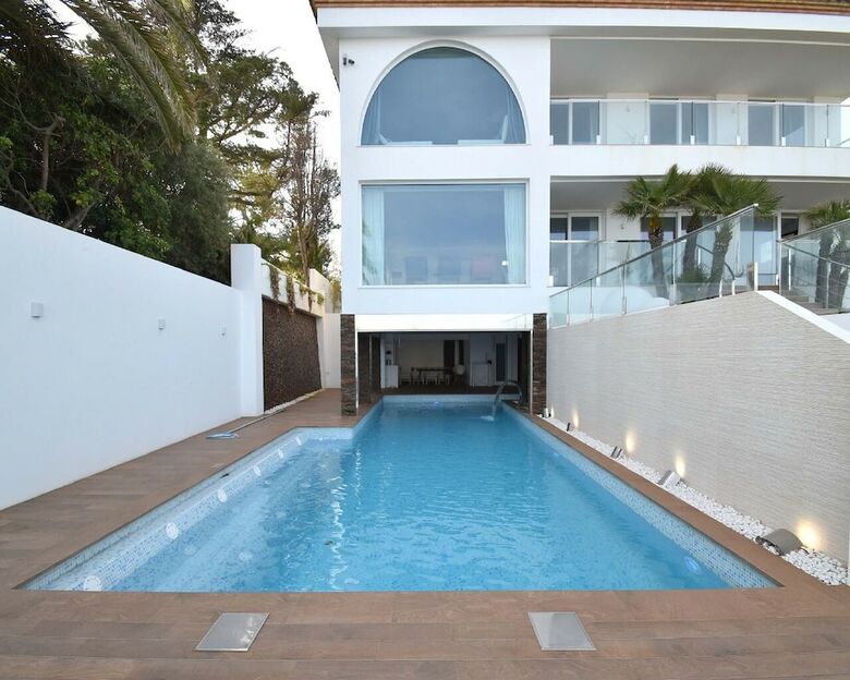 Villa Gaud� Vilanova House