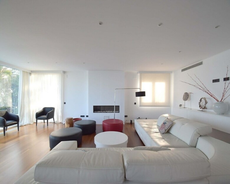 Villa Gaud� Vilanova House