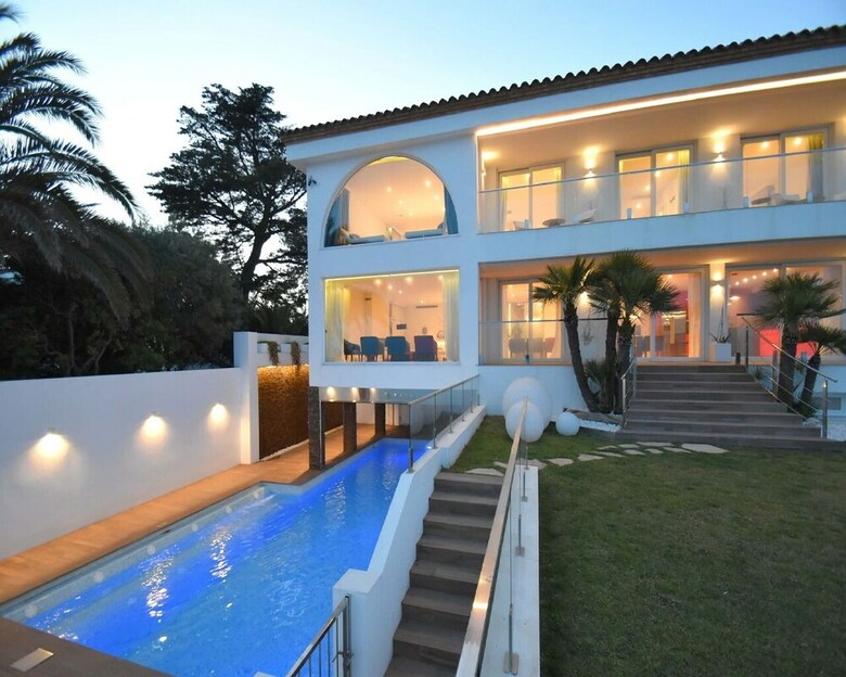 Villa Gaud� Vilanova House