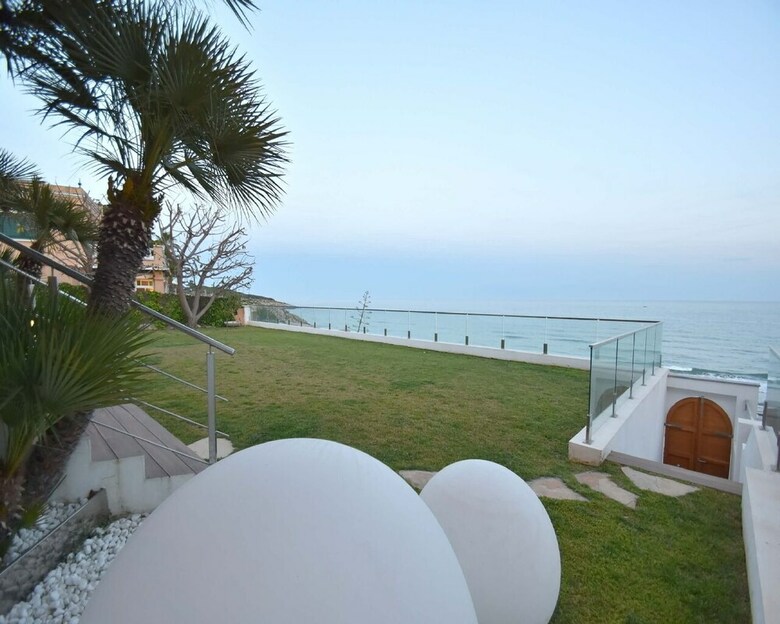 Villa Gaud� Vilanova House