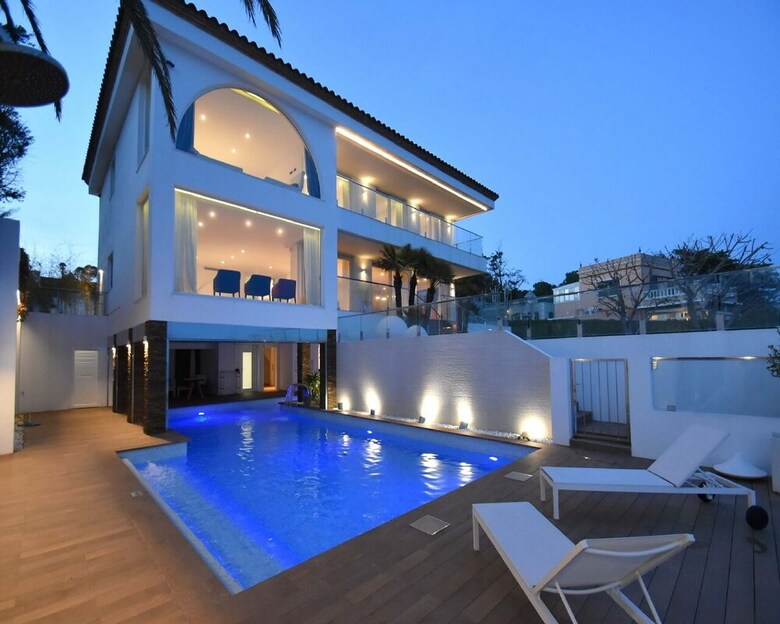 Villa Gaud� Vilanova House