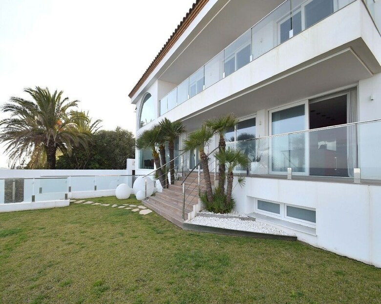 Villa Gaud� Vilanova House