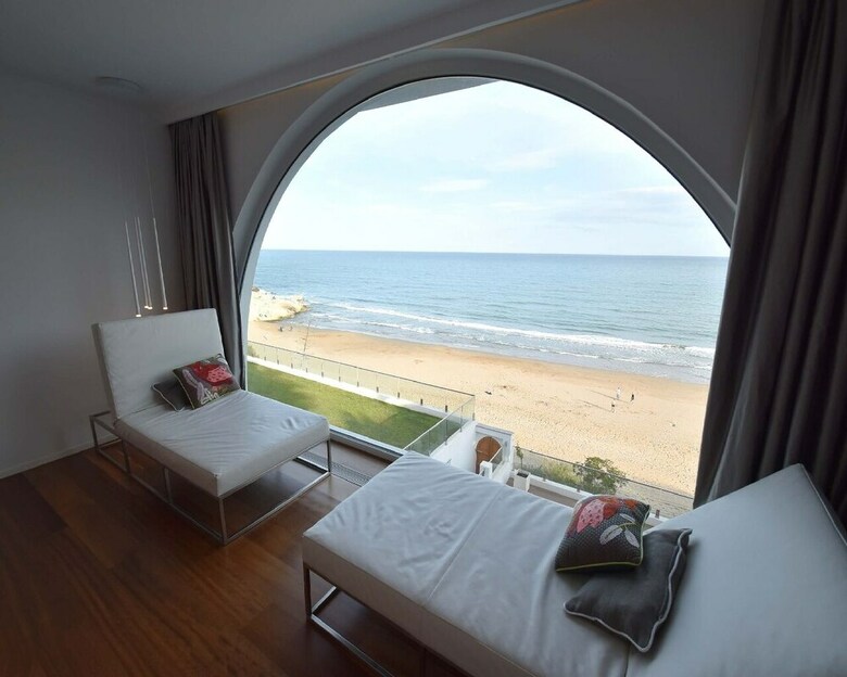 Villa Gaud� Vilanova House