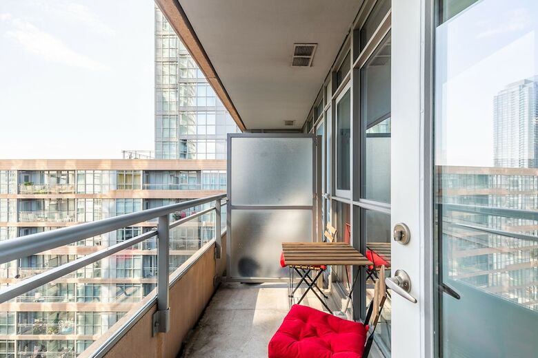 Skytree - Condos In Heart Of Downtown