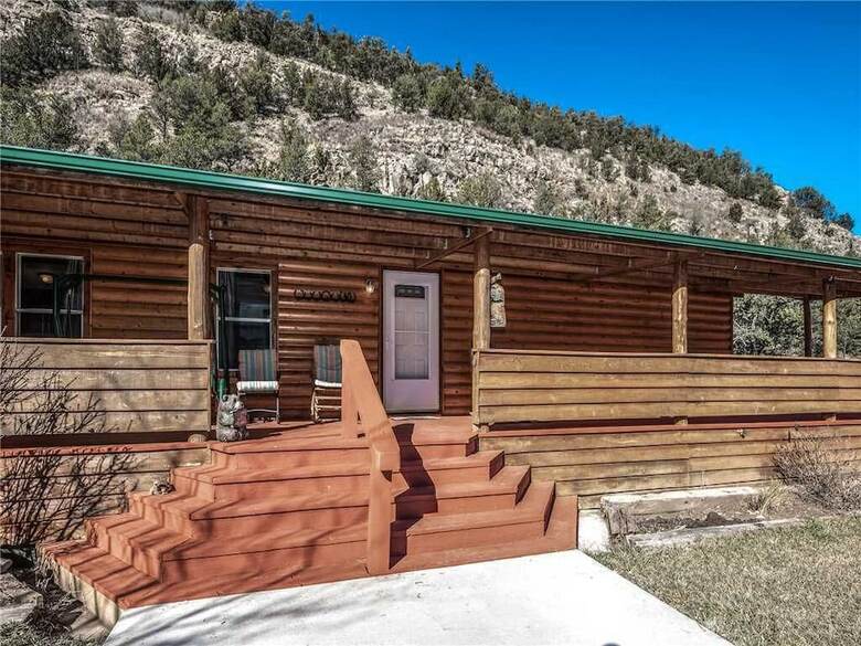 Eagle Creek Complex, Six Cabins, Indoor Heated Pool, Sleeps 28