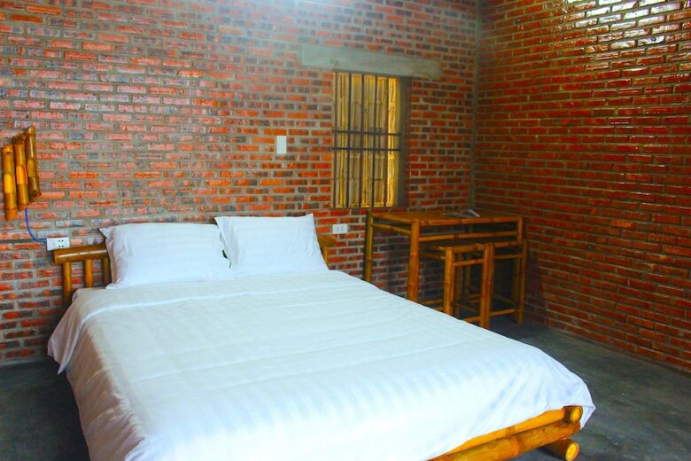 Hotel Ba's Garden Beachside Homestay
