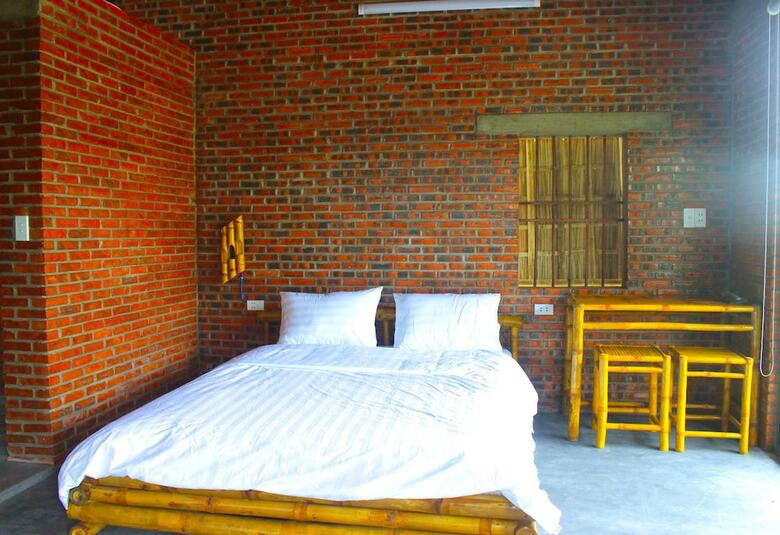 Hotel Ba's Garden Beachside Homestay