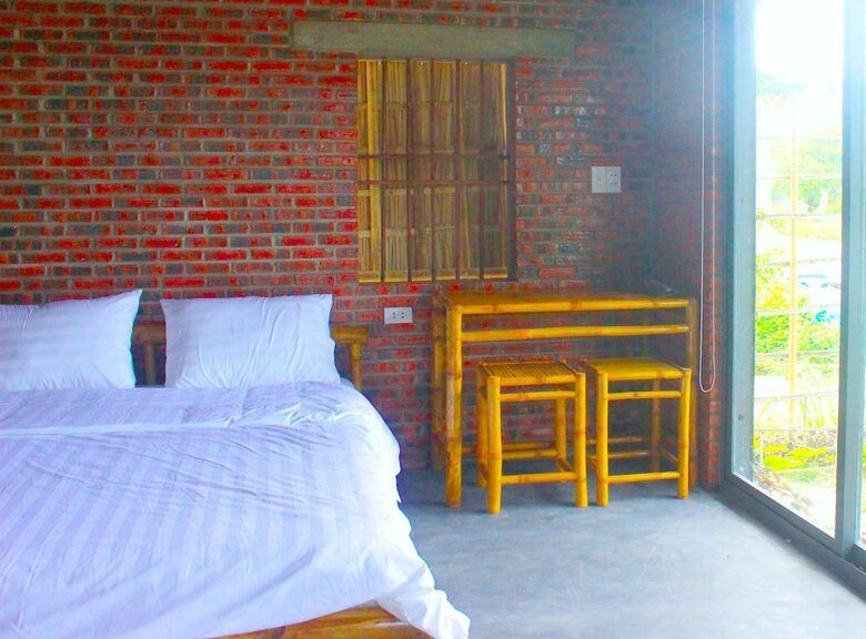 Hotel Ba's Garden Beachside Homestay