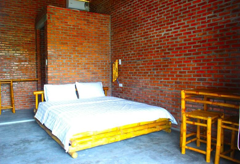 Hotel Ba's Garden Beachside Homestay