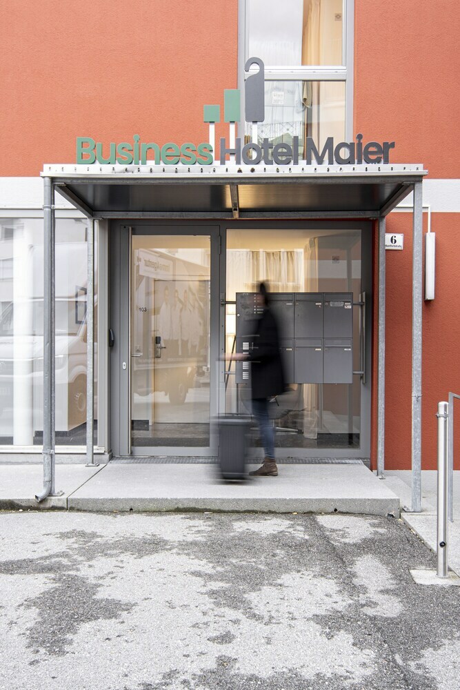Aparthotel Business Hotel Maier