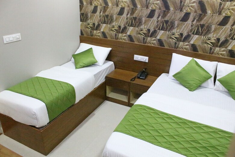 Hotel Olivia Inn And Suites