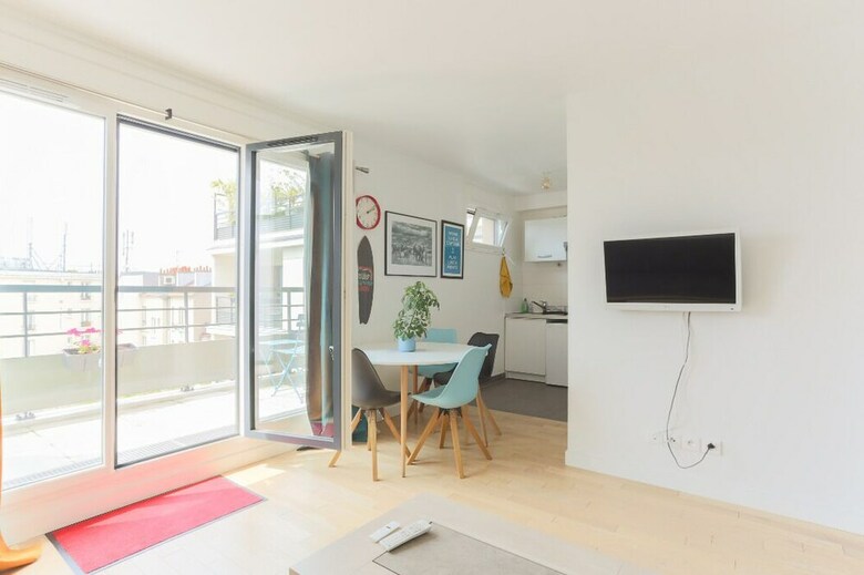 Beautiful Apartment With Terrace