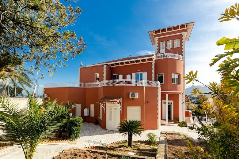 Bed & Breakfast Villa Edera Rental Rooms