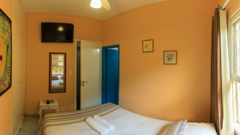 Hostal Guaruj� Hostel