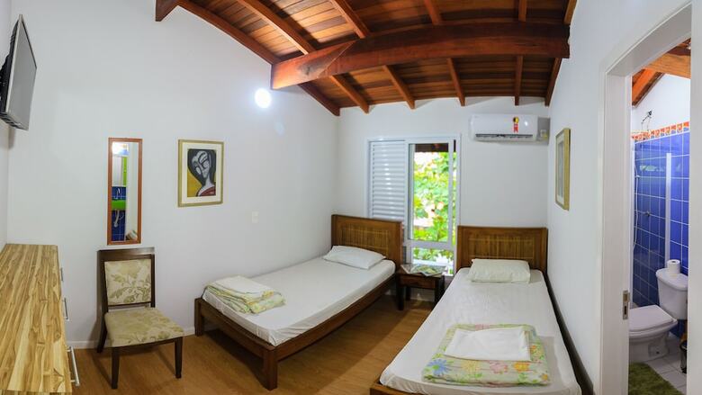 Hostal Guaruj� Hostel