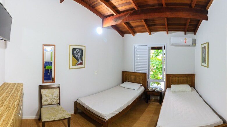 Hostal Guaruj� Hostel