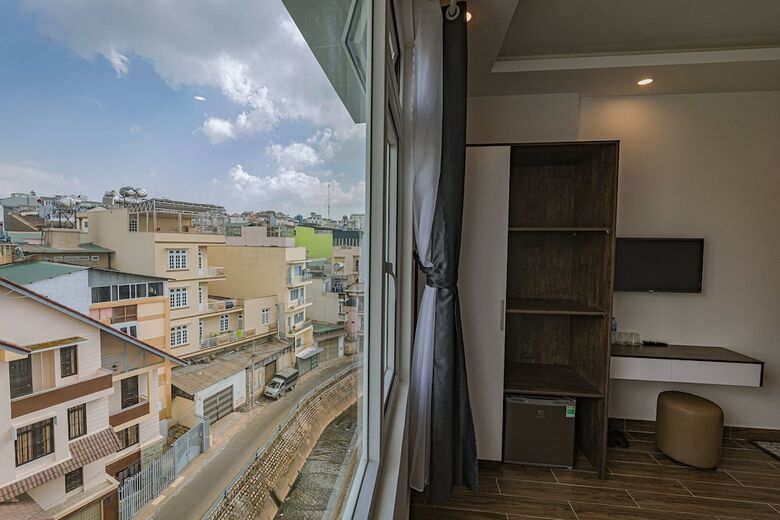 Phan Thong Vang Hotel