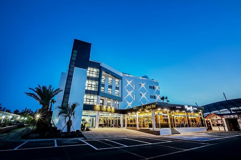 Apartamento The Seri Resort