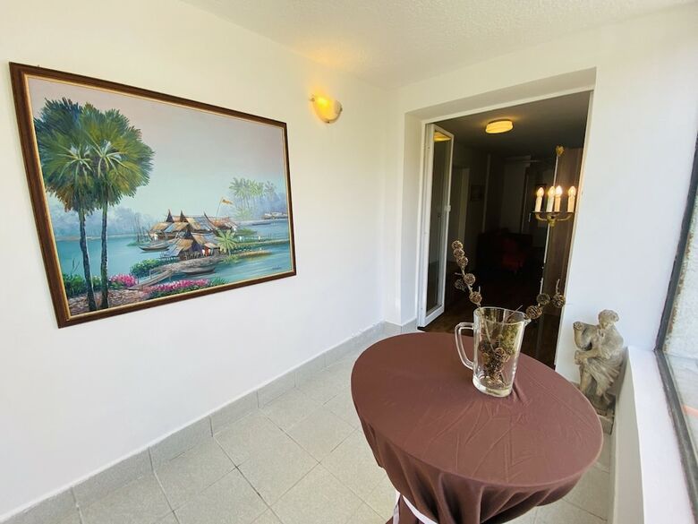 Bronia Apartments