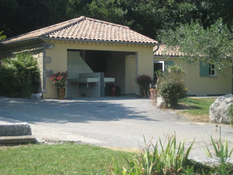 Camping Le Mas Du Sartre