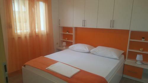 Apartments Klelija