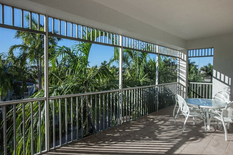 Hotel Olde Marco Island Inn And Suites