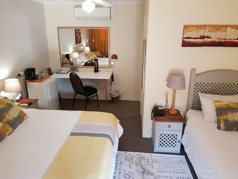 Hotel Aandbloem Guest House