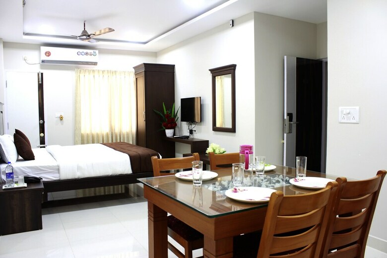 Hotel Rithikha Inn Crest