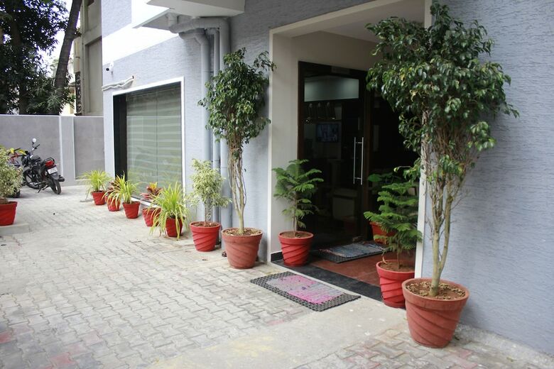Hotel Rithikha Inn Crest